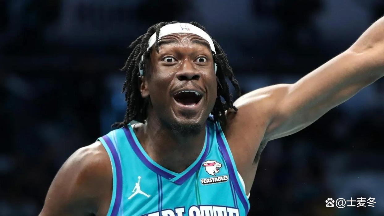 包含里程碑夜！菲尼克斯太阳官宣签约；全明星赛转会期刷纪录；管理层满意；年轻球员得到机会的词条