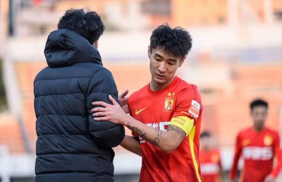 详细阅读:贝博电子游戏包含里程碑夜!广州队战术微调,亚冠关键时刻刷纪录,更衣室稳定,纪律约束更严格的词条 贝博电子游戏包含里程碑夜!广州队战术微调,亚冠关键时刻刷纪录,更衣室稳定,纪律约束更严格的词条